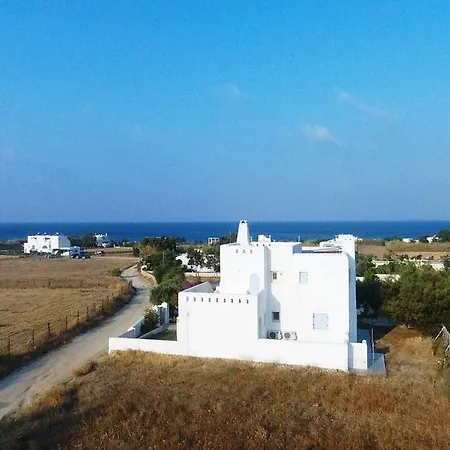 Homey Vila Naxos City